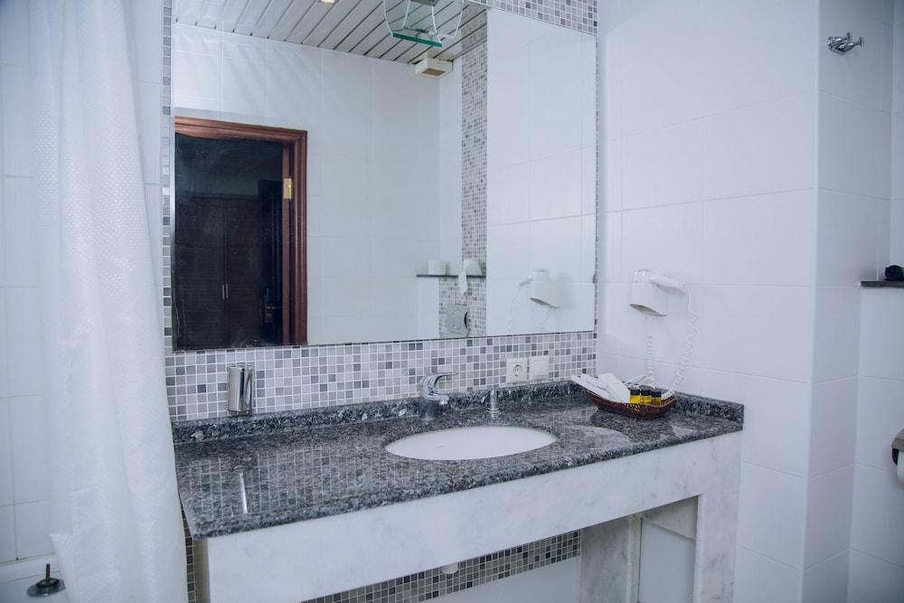 Caspian Ulduz Hotel Baku Exteriör bild